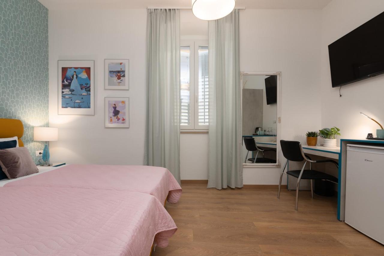 Polesana Rooms Pula Exterior foto